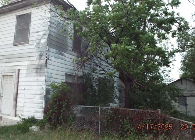 Property at 609 Ruiz St, San Antonio, TX 78207, 3 beds, 1.5 baths