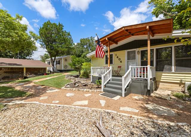 Property at 1404 Mcallen, Kerrville, TX 78028, 2 beds, 1.5 baths