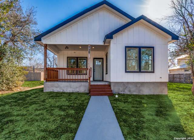 Property at 938 Dawson St, San Antonio, TX 78202-2307, 3 beds, 2.5 baths