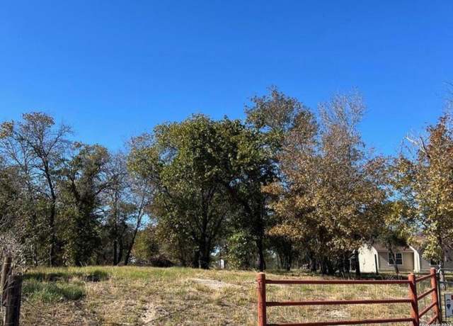 Property at 267 267 County Road 6861, Natalia, TX 78059