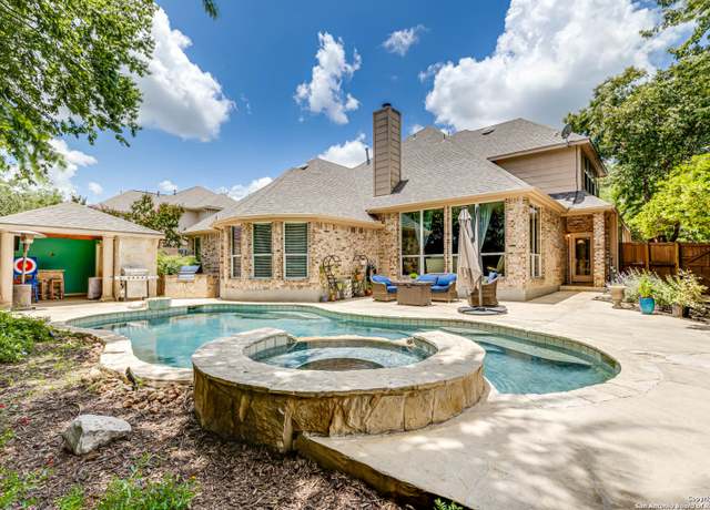 Property at 326 Cypress Trl, San Antonio, TX 78256, 4 beds, 3 baths