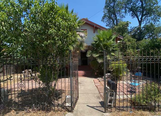 Property at 559 W Highland Blvd, San Antonio, TX 78210, 3 beds, 1 bath