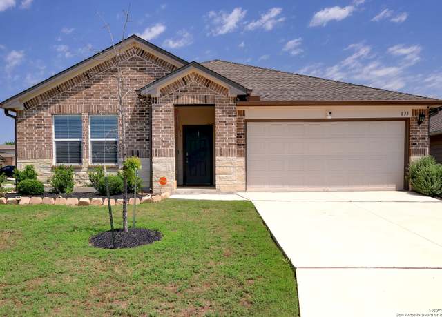 Property at 833 Armadillo Dr, Seguin, TX 78155, 4 beds, 2 baths