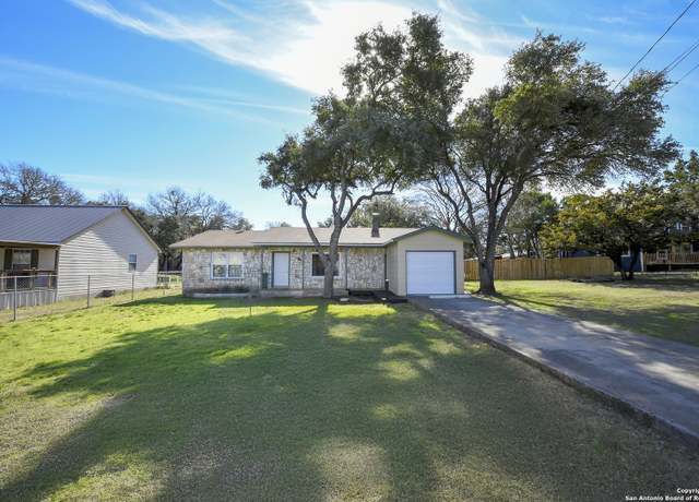 Property at 418 Paradise Dr, Canyon Lake, TX 78133-3625, 2 beds, 1 bath