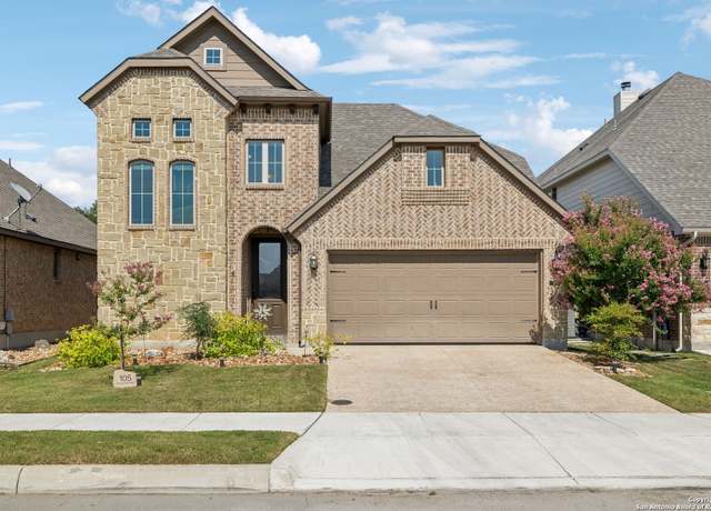 Property at 105 Churchill Rd, Boerne, TX 78006-1756, 3 beds, 3 baths