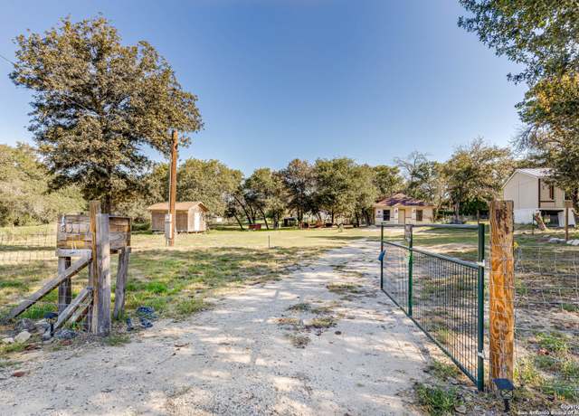 Property at 4319 New Mathis Rd, Elmendorf, TX 78112-6168, 2 beds, 1 bath