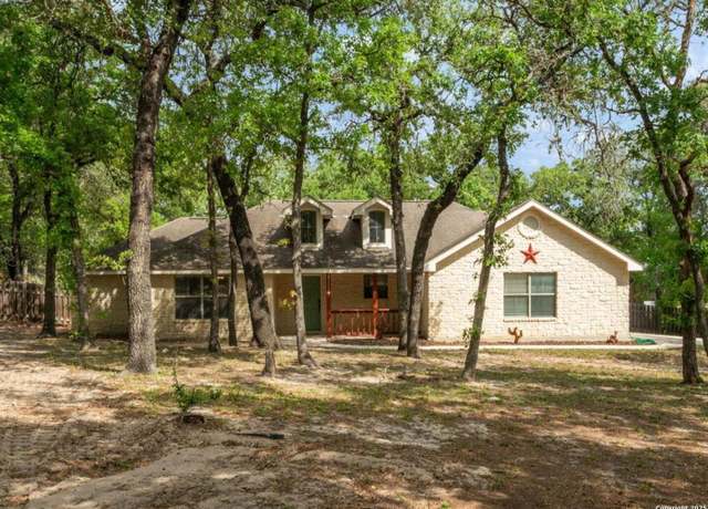 Property at 170 Pullman Rd, La Vernia, TX 78121, 3 beds, 2 baths