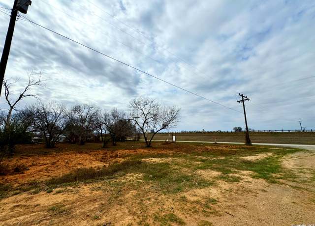 Property at TBD 4th St - Lot 11, Moore, TX 78057