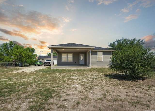 Property at 166 E County Road 5719, Natalia, TX 78059, 3 beds, 2 baths