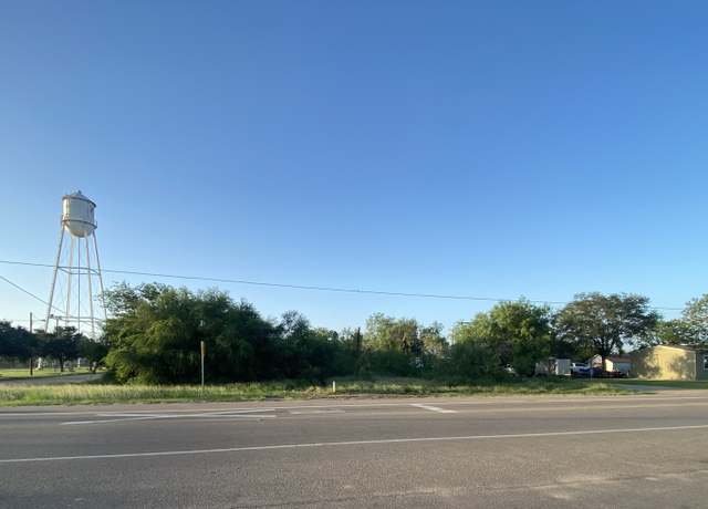 Property at 102 E Leona, Dilley, TX 78017