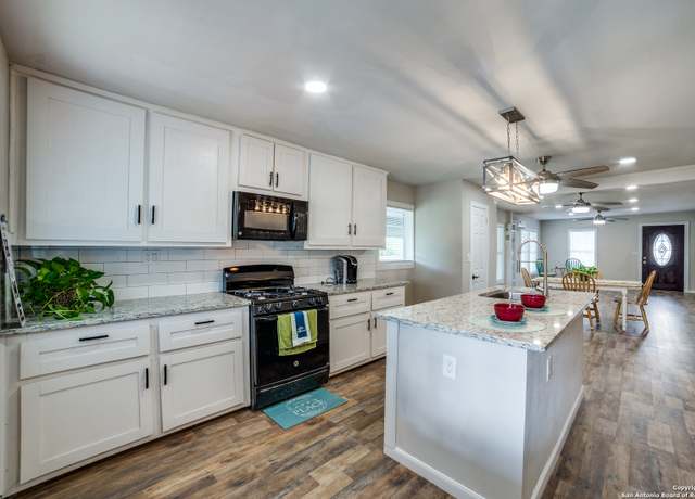Property at 912 E Main, Karnes City, TX 78118, 3 beds, 2 baths