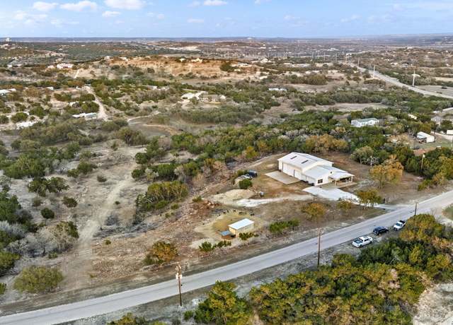 Property at 195 Harville, Kerrville, TX 78028, 3 beds, 3.5 baths
