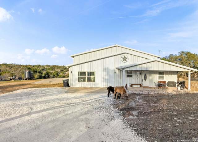 Property at 195 Harville, Kerrville, TX 78028, 3 beds, 3.5 baths