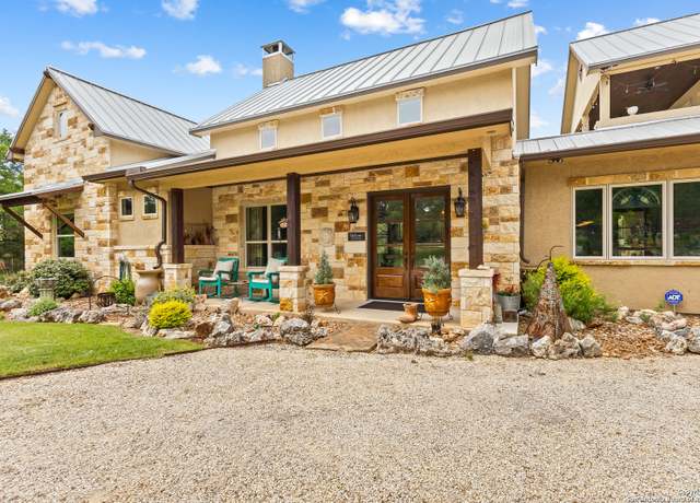 Property at 2467 Palomino Spgs, Bandera, TX 78003, 2 beds, 3.5 baths