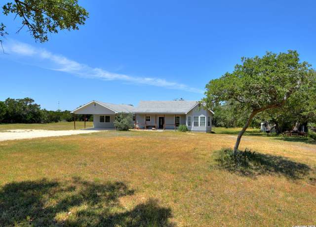 Property at 725 Lonesome Loop, Blanco, TX 78606, 3 beds, 2.5 baths