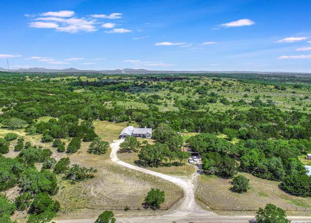 Property at 725 Lonesome Loop, Blanco, TX 78606, 3 beds, 2.5 baths