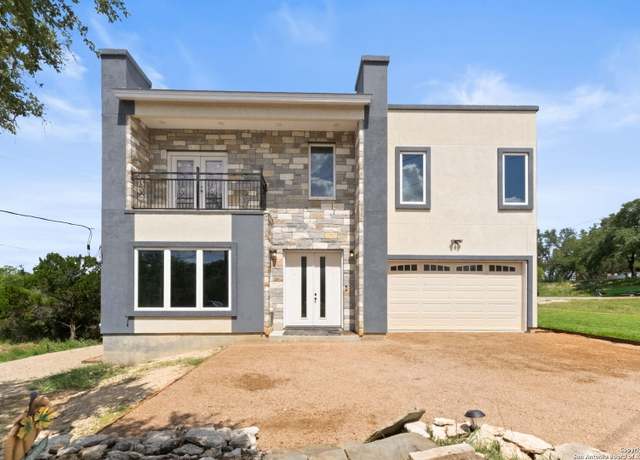 Property at 757 Canyon, Canyon Lake, TX 78133, 3 beds, 3 baths
