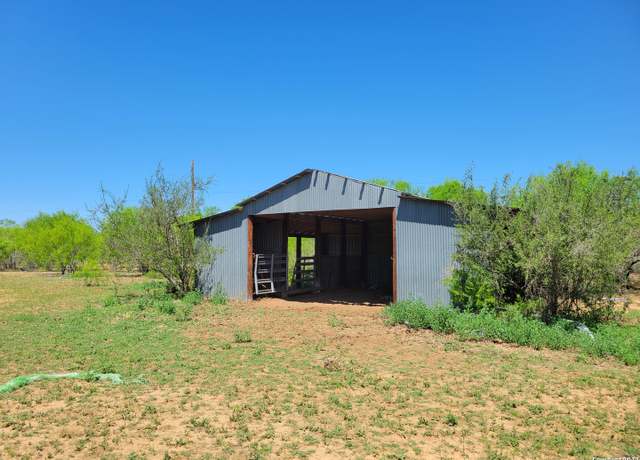 Property at 000 LOT 1 Cr 732, Yancey, TX 78886