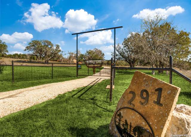 Property at 291 Happy Holw, Bandera, TX 78003