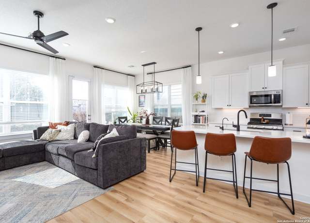 Property at 5843 Whitby Rd #3, San Antonio, TX 78240-4840, 3 beds, 2.5 baths