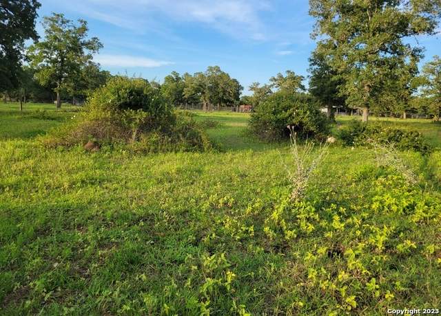 Property at 1130 Blacksmith Ln, Weimar, TX 78962