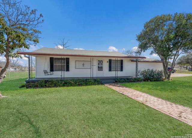 Property at 1014 Berlin, Castroville, TX 78009, 2 beds, 1 bath