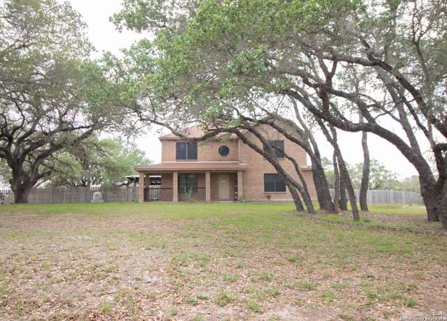Property at 797 Killarney Rd, Floresville, TX 78114-6547, 3 beds, 2.5 baths