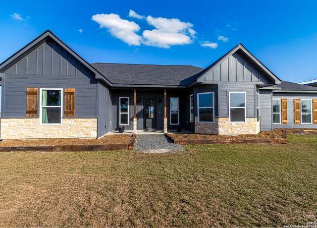 Property at 3417 FM 888, Beeville, TX 78102, 4 beds, 2.5 baths