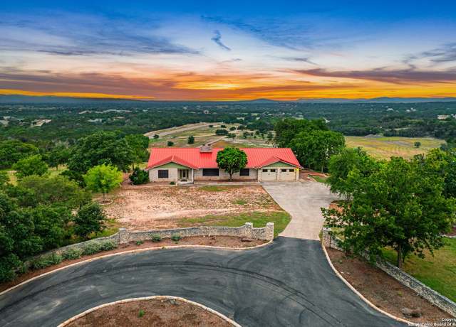 Property at 5228-G FM 3240, Bandera, TX 78003, 4 beds, 3 baths