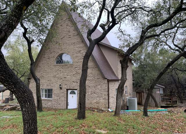Property at 1076 Eastview, Canyon Lake, TX 78133, 2 beds, 2 baths