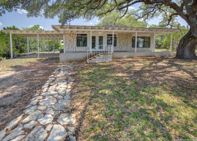 Property at 725 Canyon Cir, Canyon Lake, TX 78133, 2 beds, 1 bath
