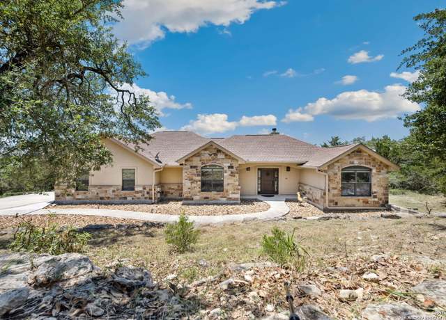 Property at 632 Lasso Loop, Canyon Lake, TX 78133, 3 beds, 2 baths