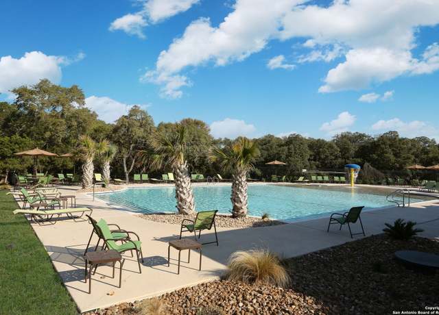 Property at 7611 Ponderosa Pne, Boerne, TX 78015, 4 beds, 3 baths