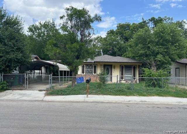 Property at 546 Park Mdw, San Antonio, TX 78227, 3 beds, 1.5 baths