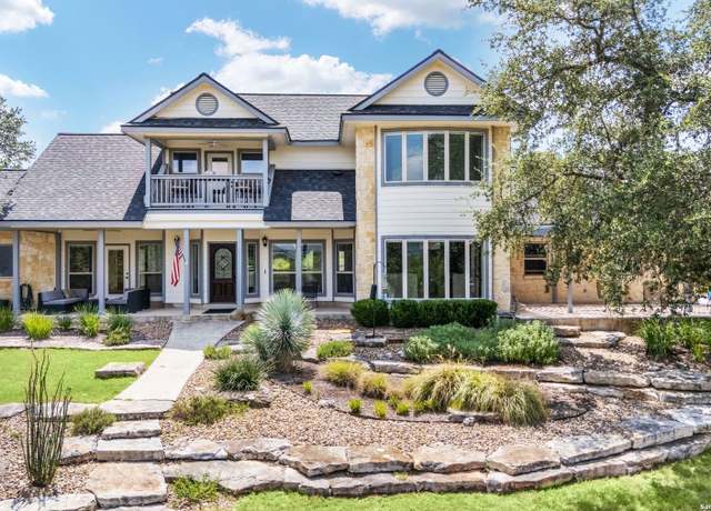 Property at 148 Lake Front Dr, Boerne, TX 78006, 4 beds, 2.5 baths