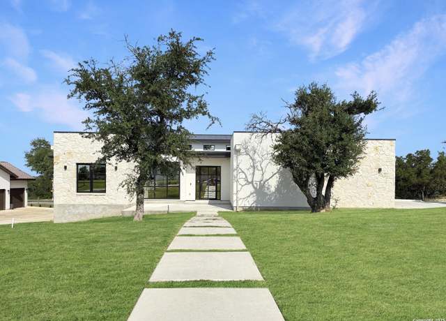Property at 23014 Crafty Rdg, San Antonio, TX 78255, 4 beds, 4.5 baths