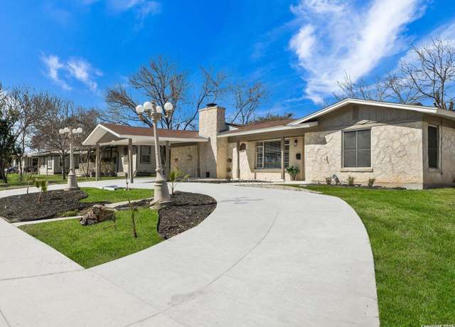 Property at 2613 W Summit Ave, San Antonio, TX 78228, 4 beds, 2 baths