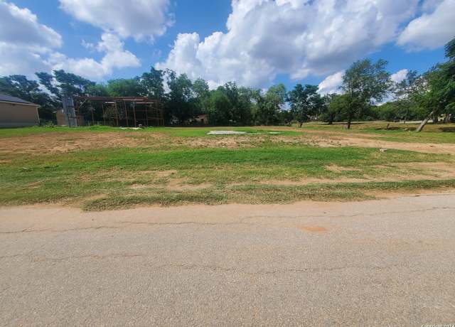 Property at 8080 W 3rd St, Somerset, TX 78069