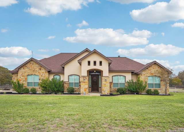 Property at 336 Abrego Lk, Floresville, TX 78114, 4 beds, 2.5 baths