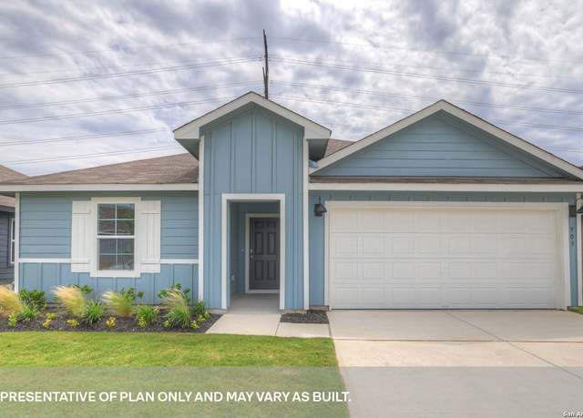 Property at 1029 Village Run, Seguin, TX 78155, 4 beds, 2 baths