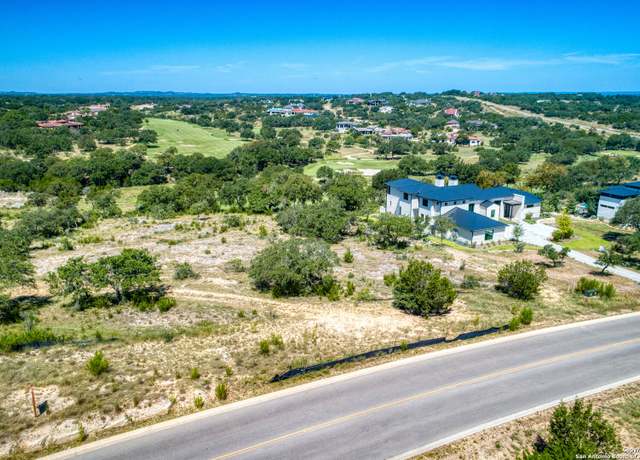 Property at 16 Clubs Dr, Boerne, TX 78006