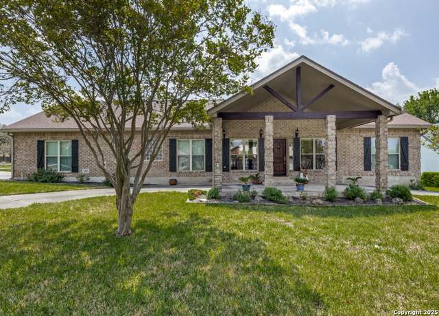 Property at 110 Greenfield, Boerne, TX 78006, 3 beds, 2 baths