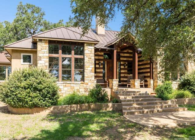 Property at 219 Doehne Oaks, New Braunfels, TX 78132, 3 beds, 3 baths