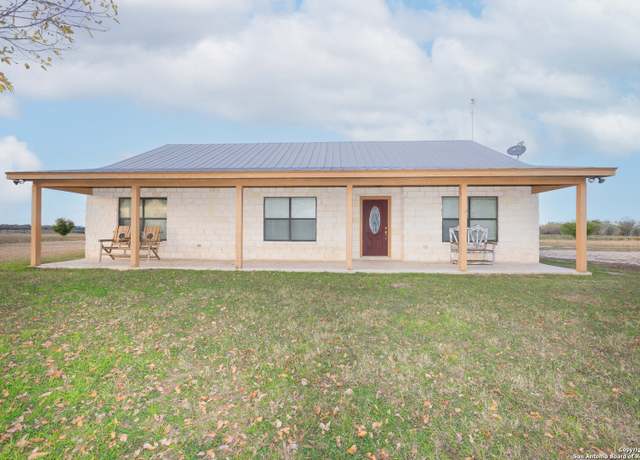 Property at 9587 Fm-2200, Yancey, TX 78886, 3 beds, 2 baths