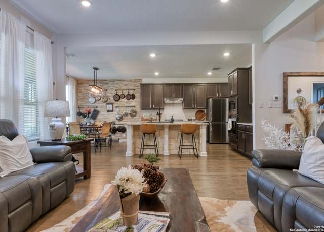 Property at 1531 Esser Xing, New Braunfels, TX 78132, 4 beds, 3.5 baths