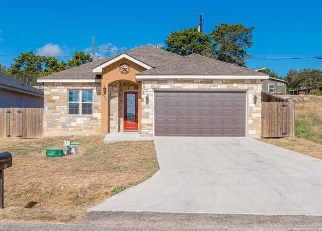Property at 639 Hummingbird Hl, Canyon Lake, TX 78133-5844, 3 beds, 2 baths