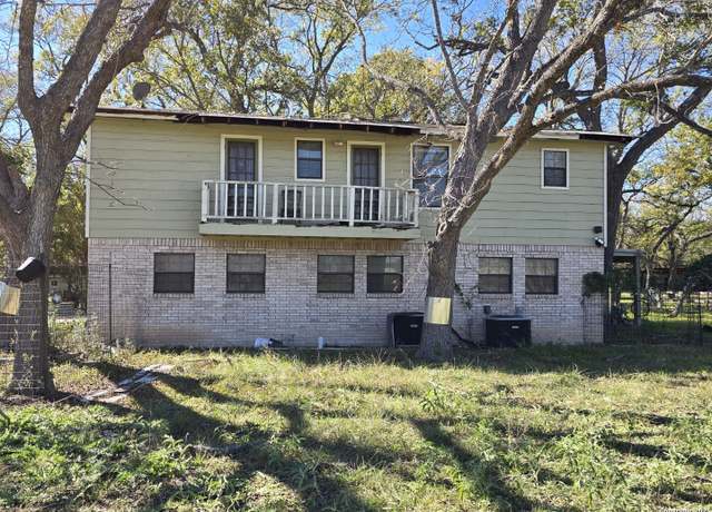 Property at 651 Leakey Springs Rd, Leakey, TX 78873, 5 beds, 3.5 baths