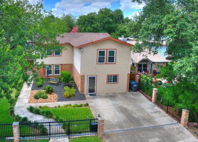 Property at 10326 W Country Vis, San Antonio, TX 78240, 4 beds, 2.5 baths