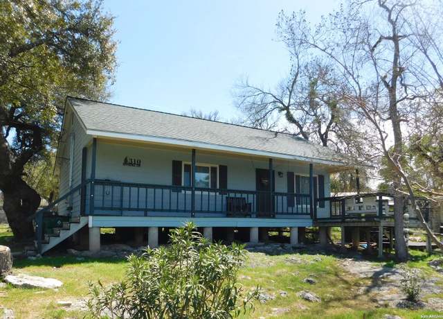 Property at 310 Riviera Dr, Canyon Lake, TX 78133, 2 beds, 1 bath
