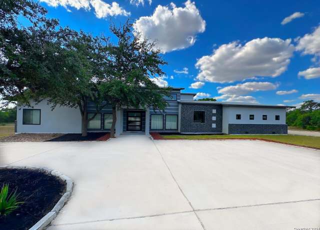 Property at 31109 Windmill Ln, Bulverde, TX 78163-5021, 5 beds, 7.5 baths